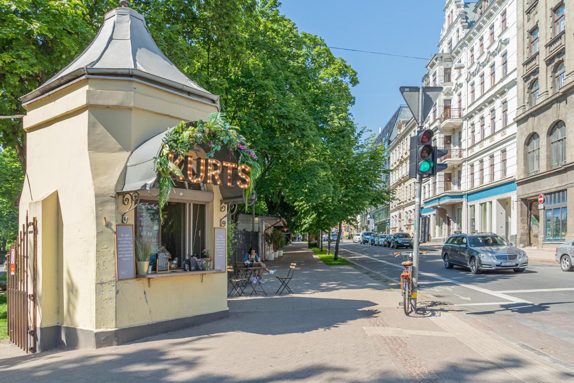 Prestigious Former Library Apartment - Perfect Location Riga Luaran gambar